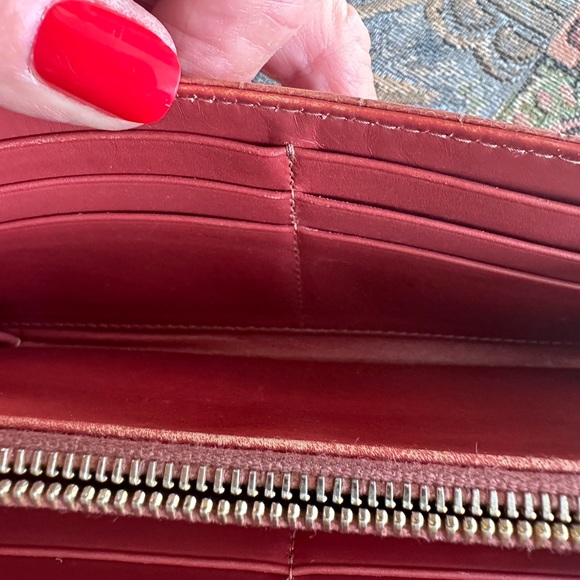 Miu Miu Authentic Crocodile Embossed Leather Wallet Carmel with Rust Interior - Picture 7 of 11